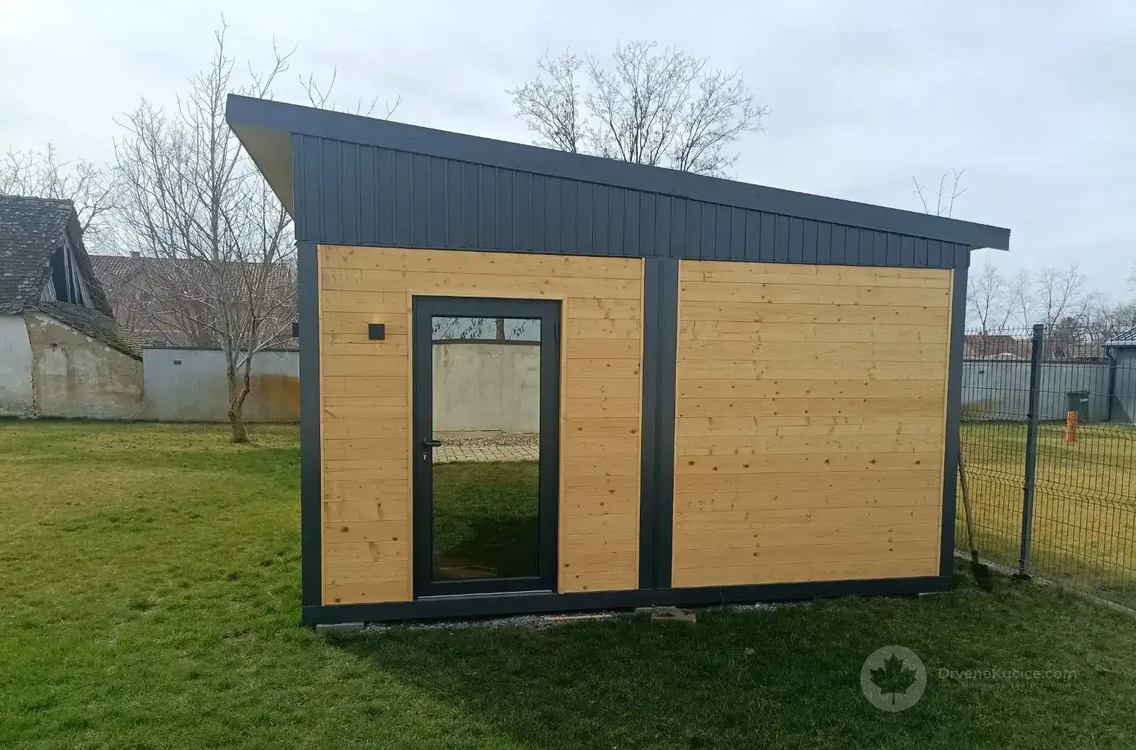 Moderni paviljon sa staklenim kliznim vratima, fotografija 4
