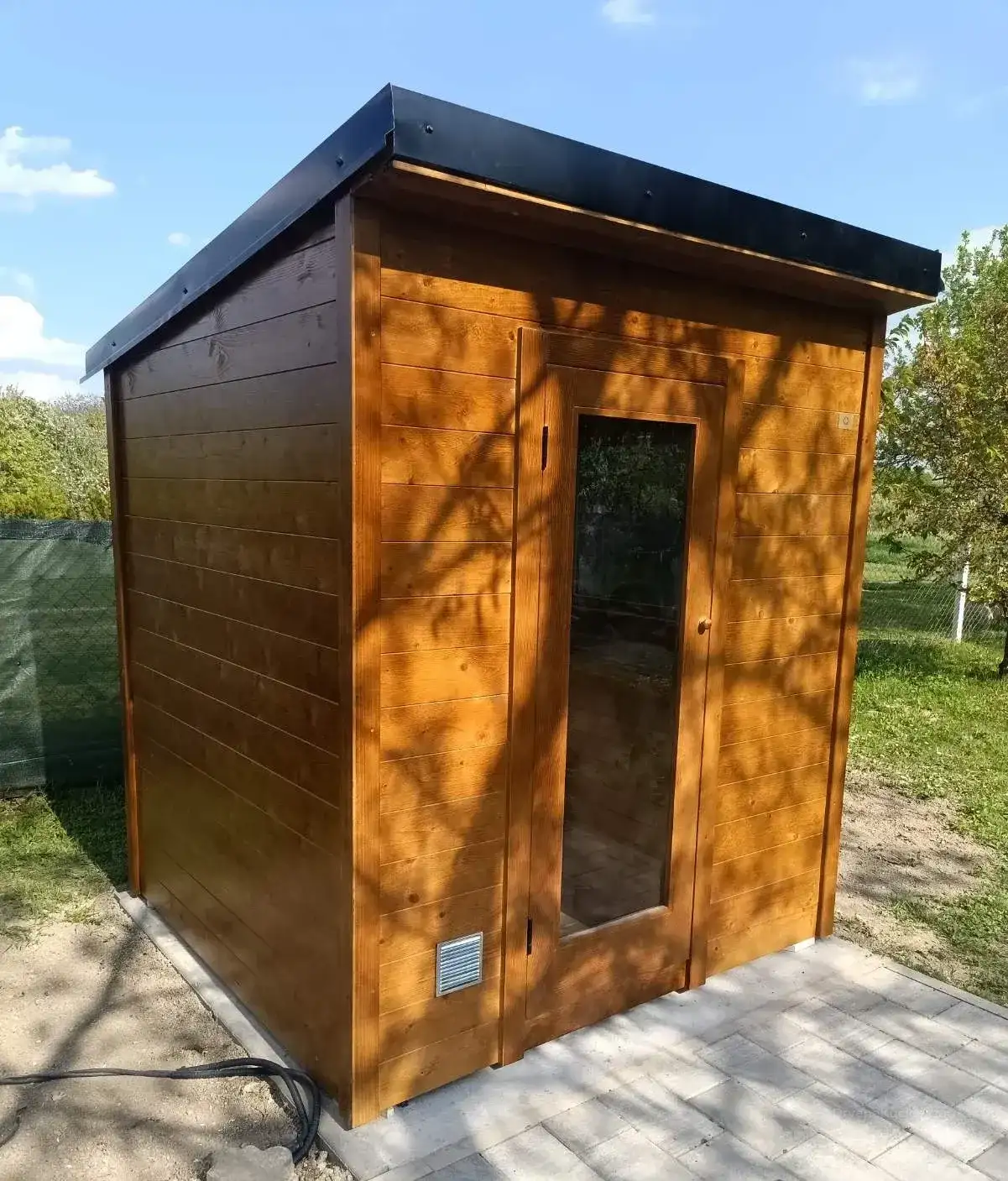 Spoljna drvena sauna, fotografija 1